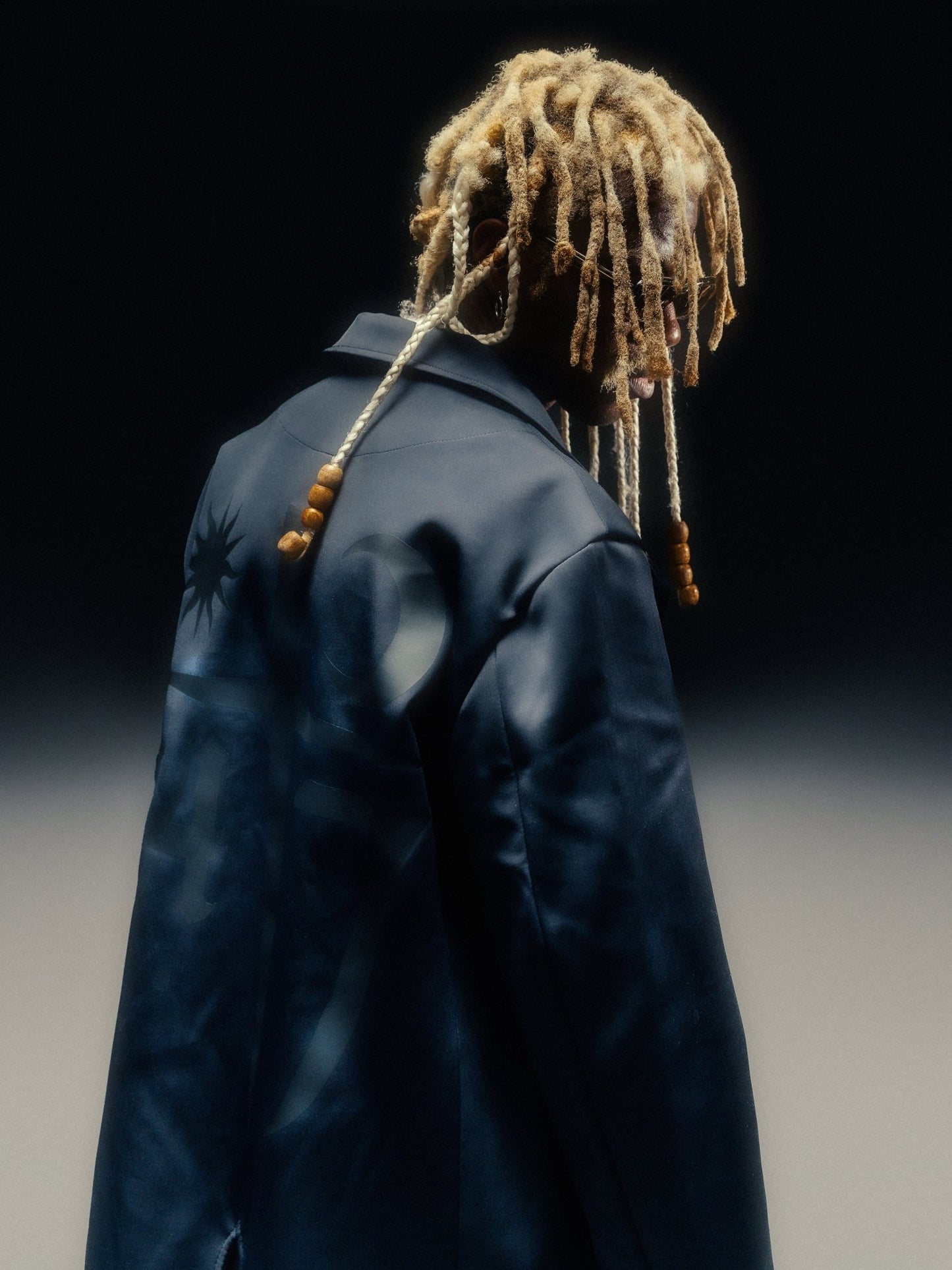 NOIR SIGNATURE TRENCH - BLACK